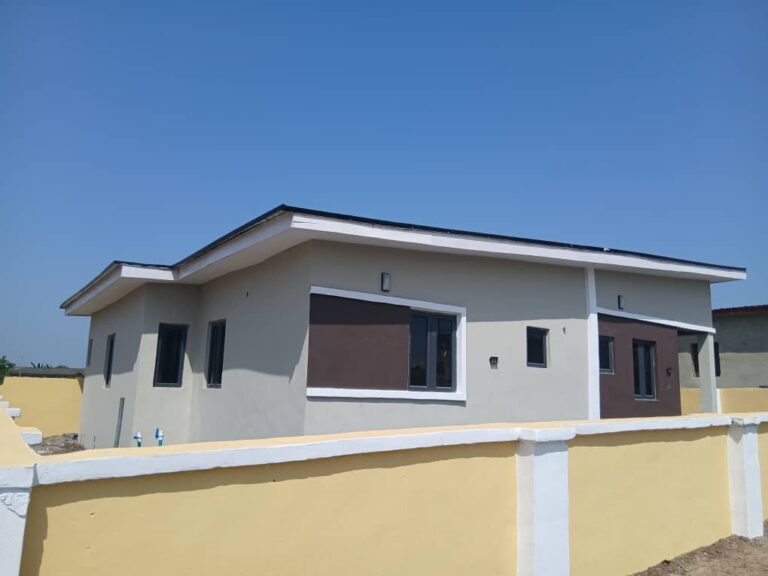 2-3 bedroom baay foreshore unit